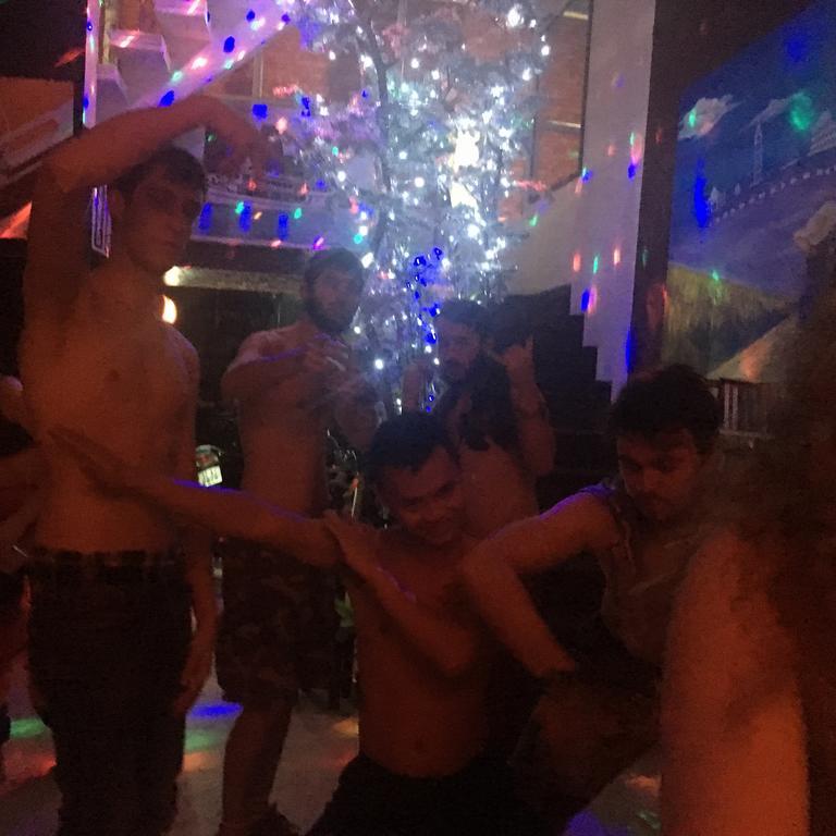 ハロン ハッピー ホステル エクステリア 写真